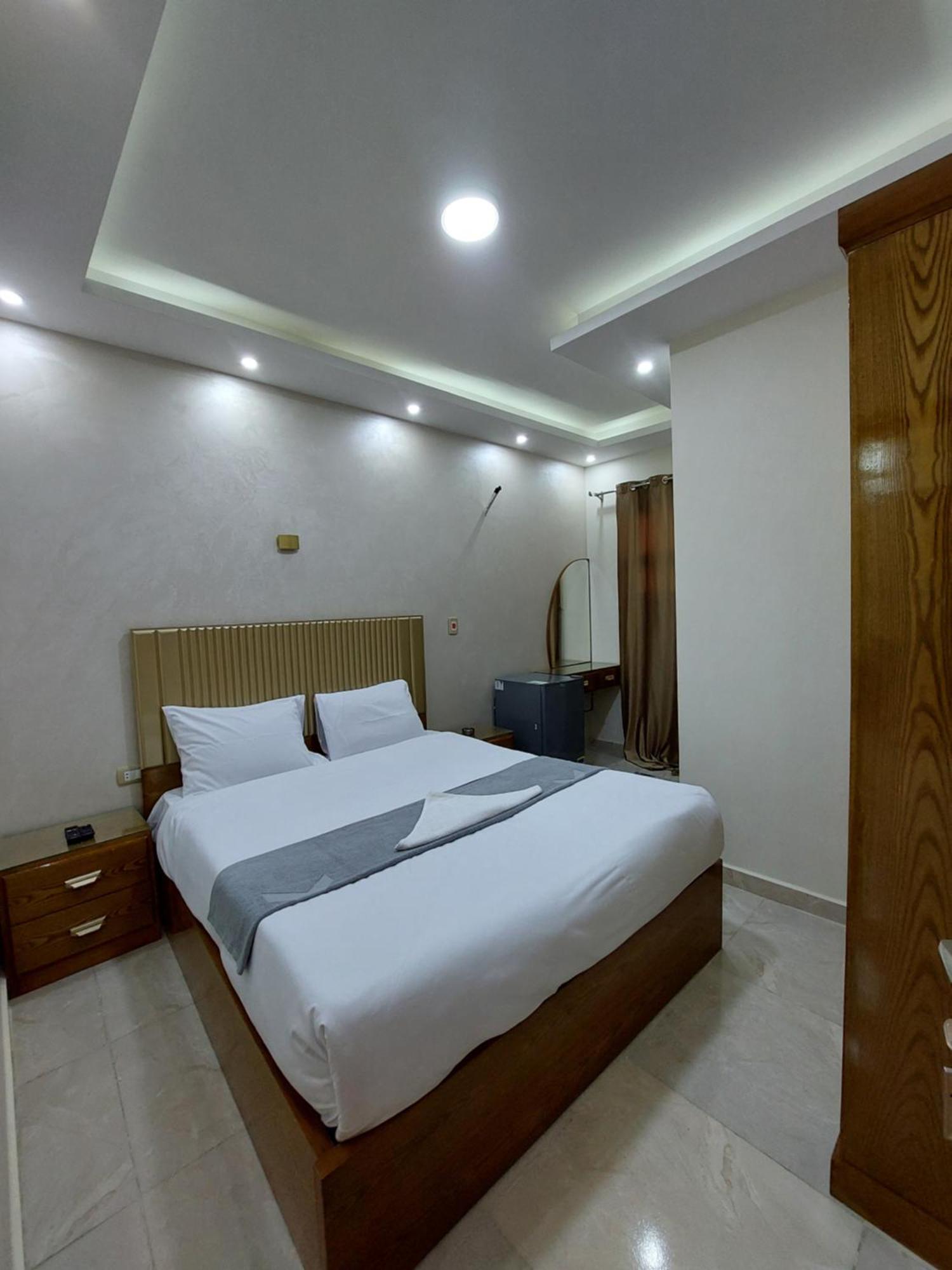 Kafret el-Gabal Regent Pyramids View酒店 外观 照片
